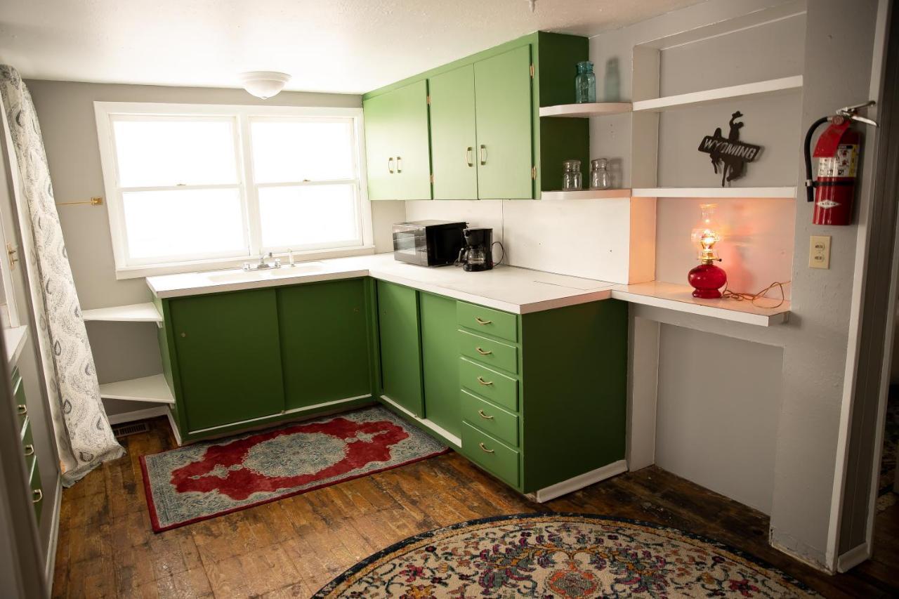 Rustic 2 Bedroom Boho Apartment Laramie Exterior foto